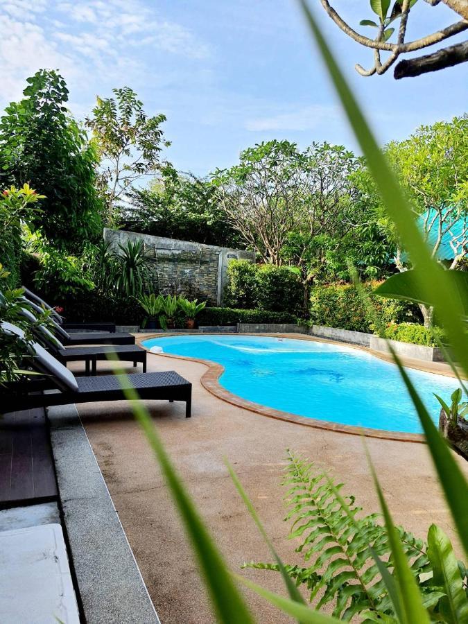 Areeya Phubeach Resort Coliving Coworking Ao Nang Kültér fotó